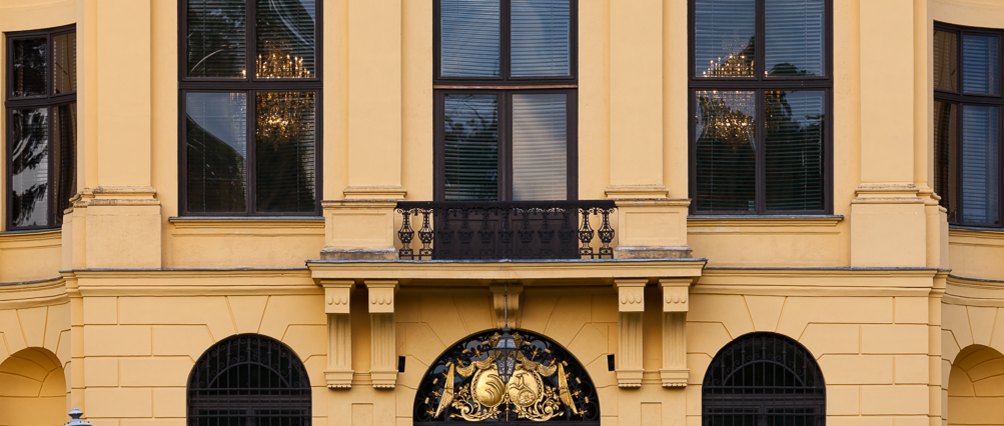 Barocke Westfassade im Abendlicht (c)oebf/c.panzer Barocke Westfassade im Abendlicht (c)oebf/c.panzer