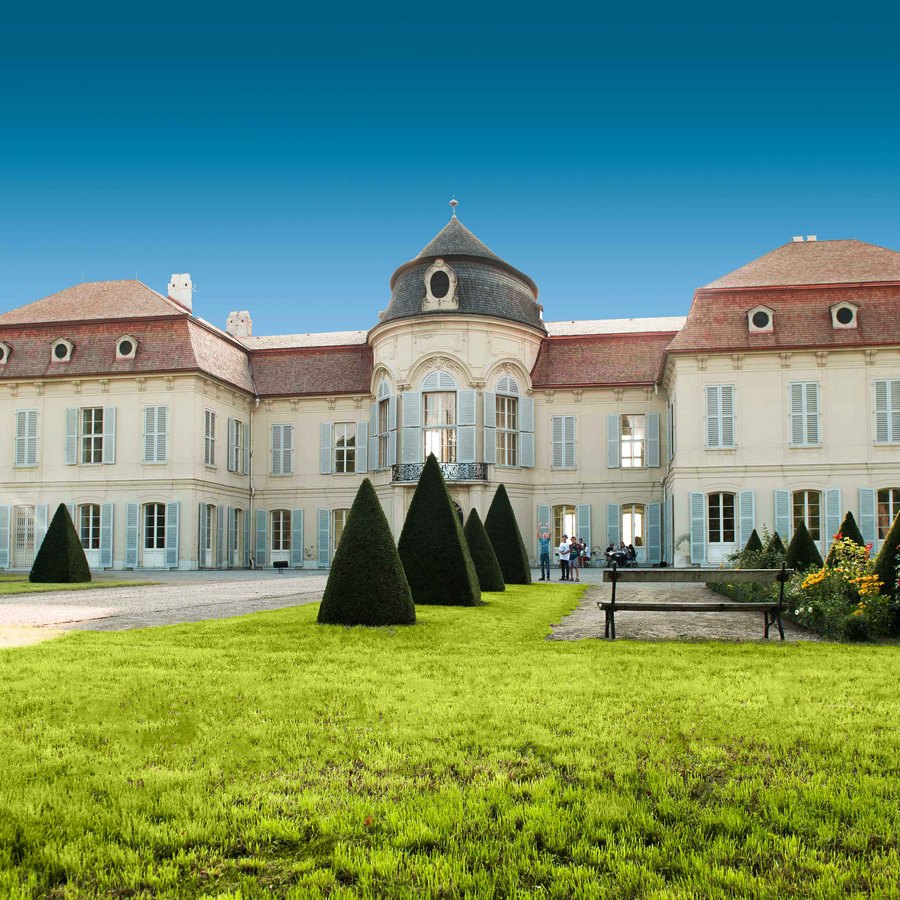 Schloss Niederweiden mit Schlossgarten