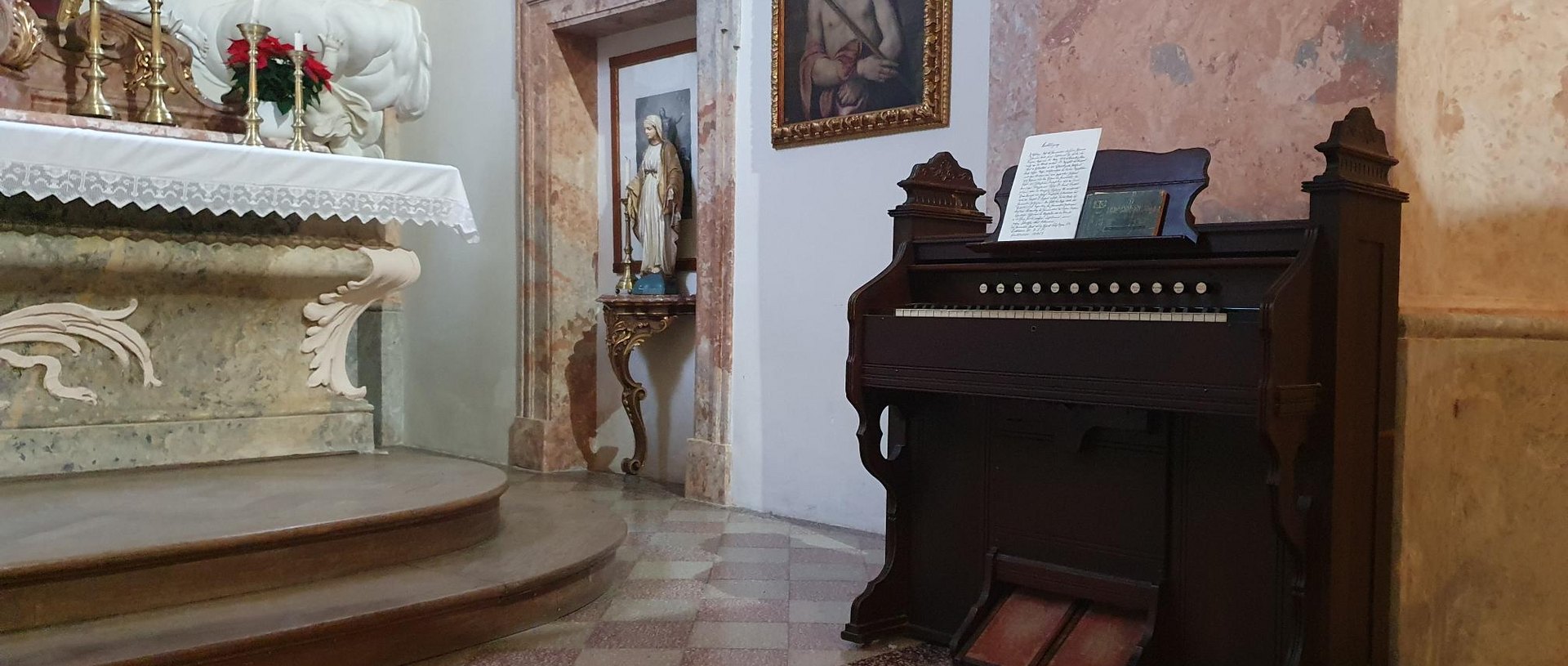 Historisches Harmonium in der Schlosskapelle (c)oebf/l.drinka